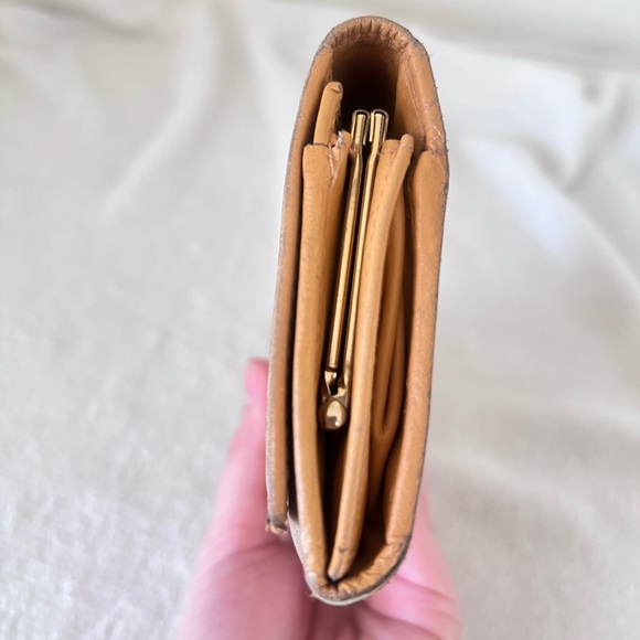 Vintage Celine Triomphe leather wallet w/ Kiss Lock - Picture 11 of 12